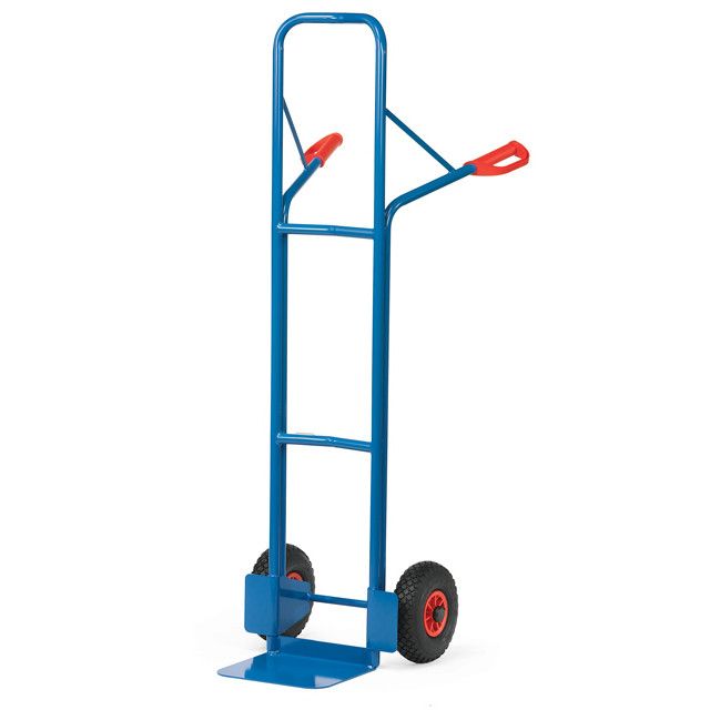 Hoge stalen steekwagens