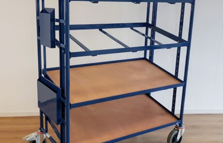 Orderverzamelwagen met legplanken